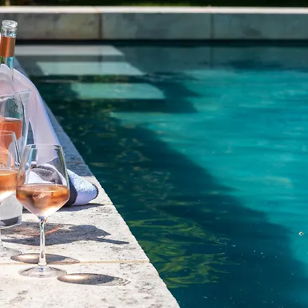 Romantique, Jacuzzi Et Lit D'exception 5*